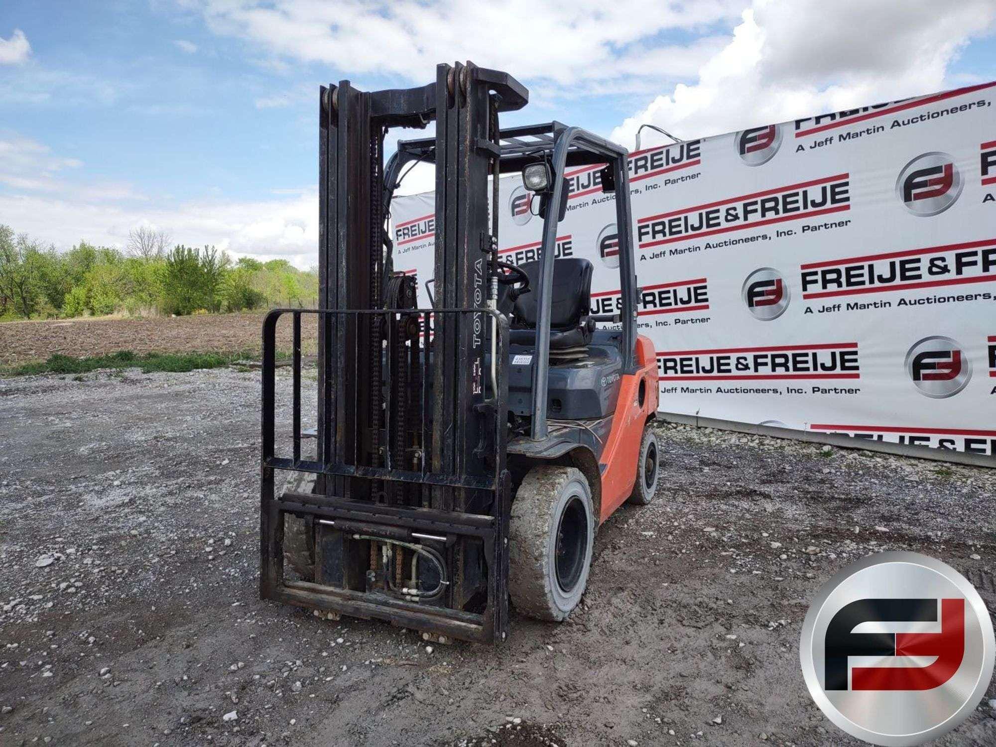 Main image Toyota 8FGU25