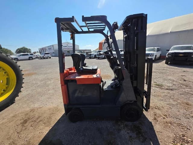 Image of Toyota 7FBCU18 equipment image 3