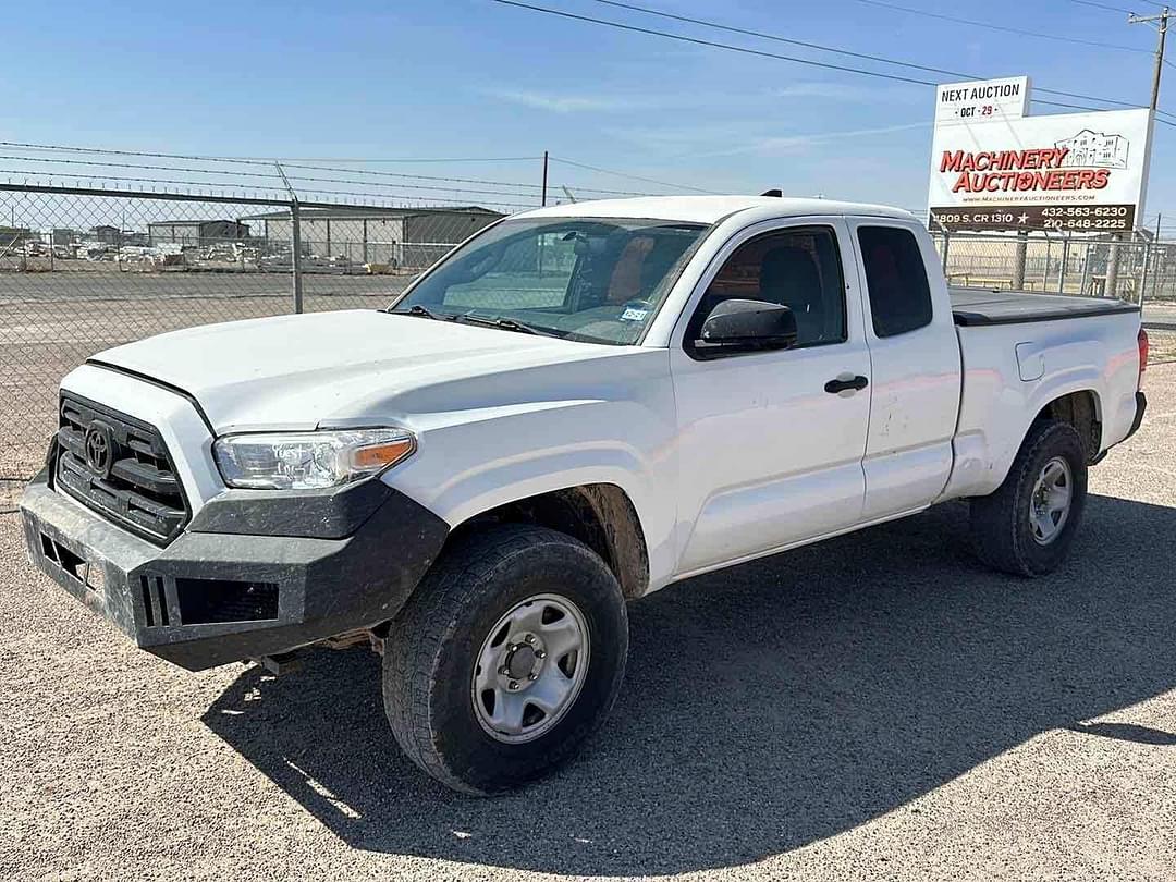 Image of Toyota Tacoma Primary image