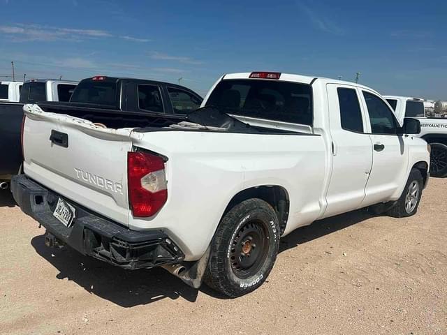 Image of Toyota Tundra equipment image 2