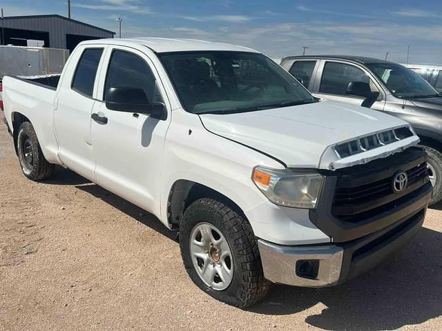 Image of Toyota Tundra equipment image 1