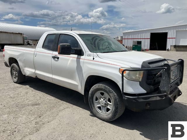 Image of Toyota Tundra equipment image 1