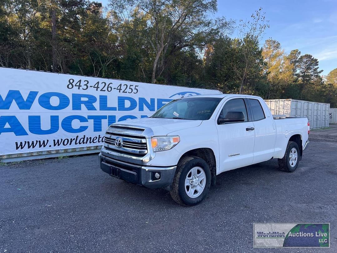 Image of Toyota Tundra SR5 Primary image