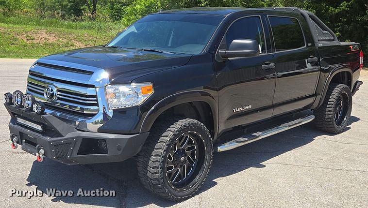 Image of Toyota Tundra SR5 Primary image