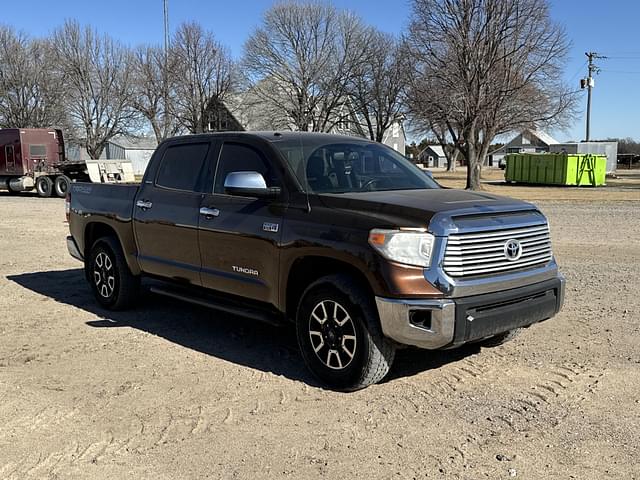 Image of Toyota Tundra equipment image 1