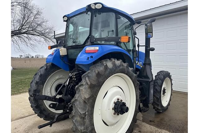 Image of New Holland TS6.110 equipment image 3