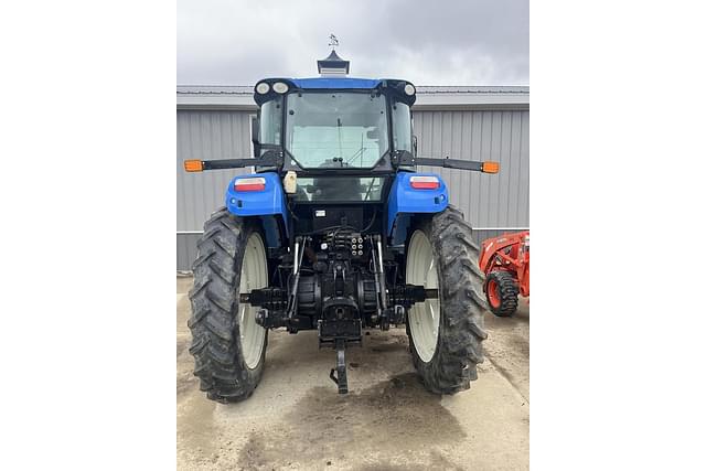 Image of New Holland TS6.110 equipment image 2