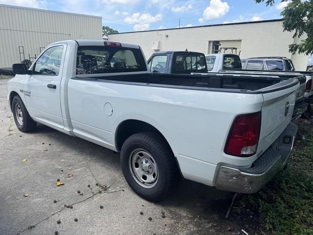 Image of Dodge Ram 1500 equipment image 3