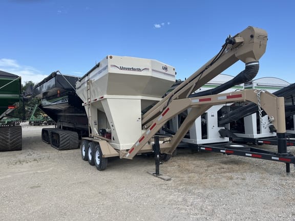 2017 Unverferth 3750 Equipment Image0