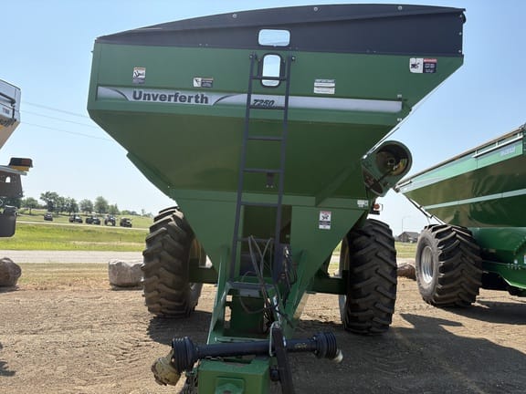 2017 Unverferth 7250 Equipment Image0