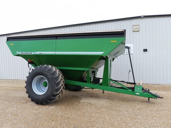 2017 Unverferth 9250 Equipment Image0