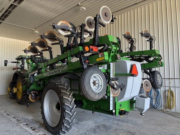 2017 Unverferth Nutrimax 1800 Equipment Image0