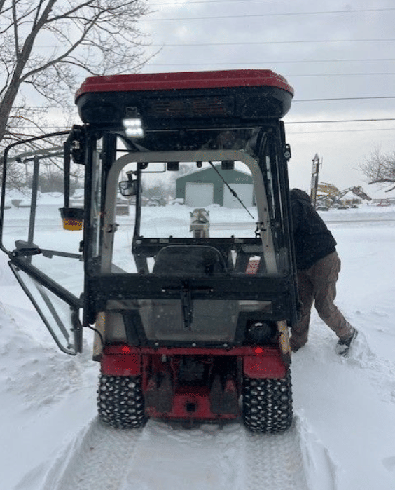 Image of Ventrac 4500P equipment image 1