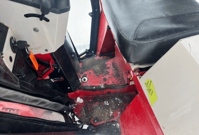 Image of Ventrac 4500P equipment image 4