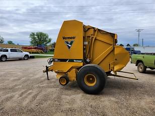 Main image Vermeer 605N Cornstalk Special 1