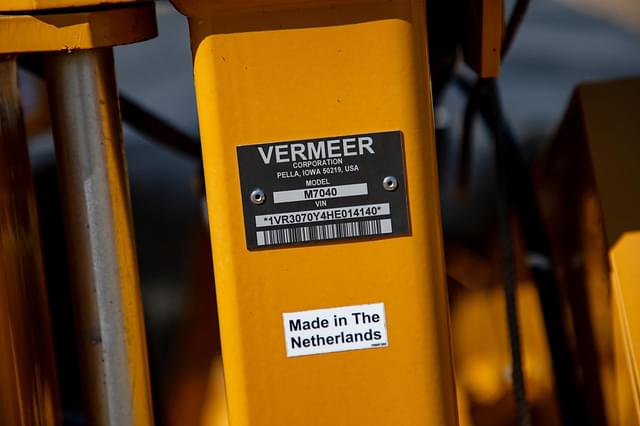 Image of Vermeer M7040 equipment image 4