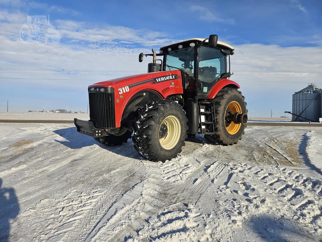 Image of Versatile 310 Image 1