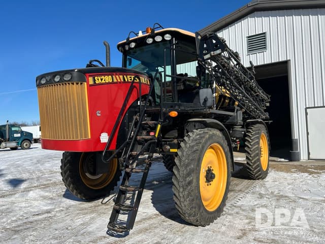 Image of Versatile SX280 equipment image 1