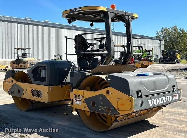 Image of Volvo DD120C equipment image 2