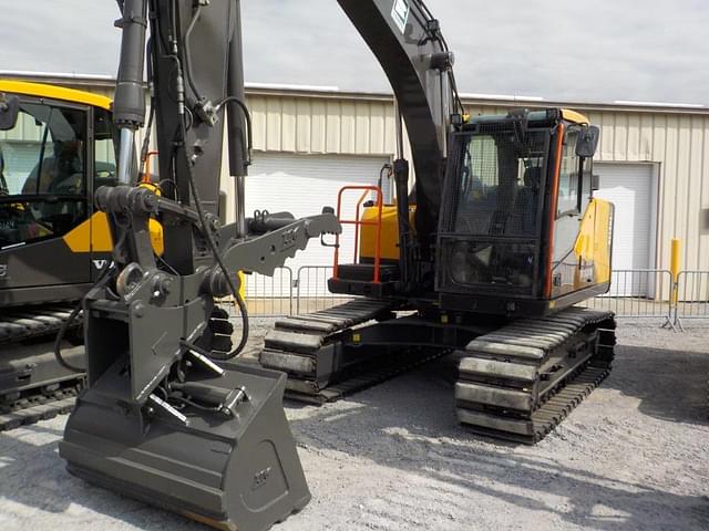 Image of Volvo EC140EL equipment image 4