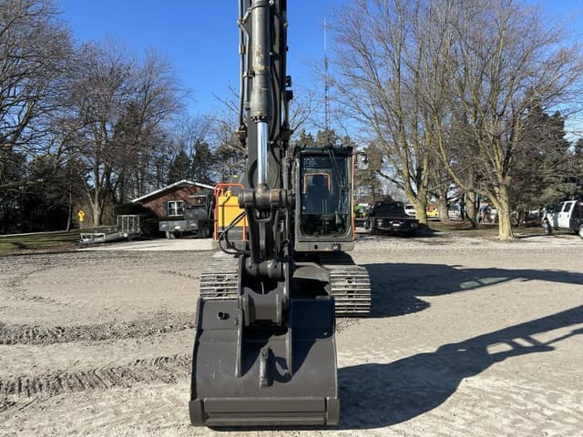 Image of Volvo EC160EL equipment image 4