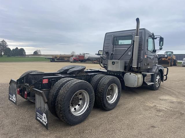 Image of Volvo F613 equipment image 4