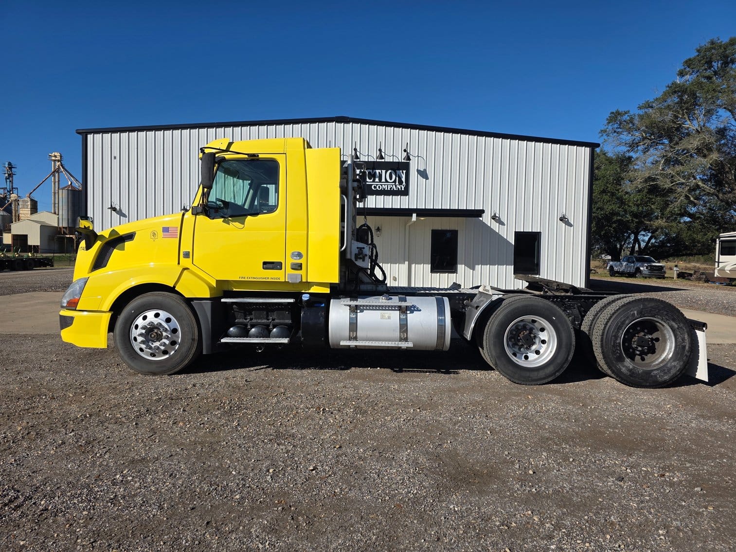 2017 Volvo D13 Equipment Image0