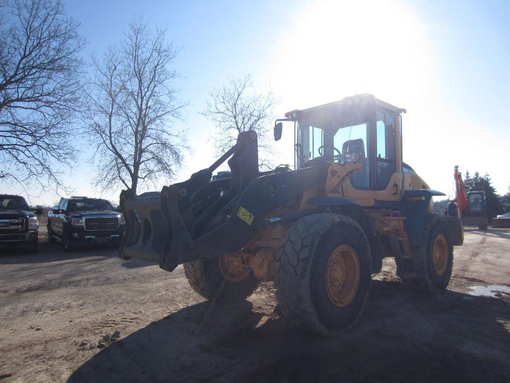 Main image Volvo L70H