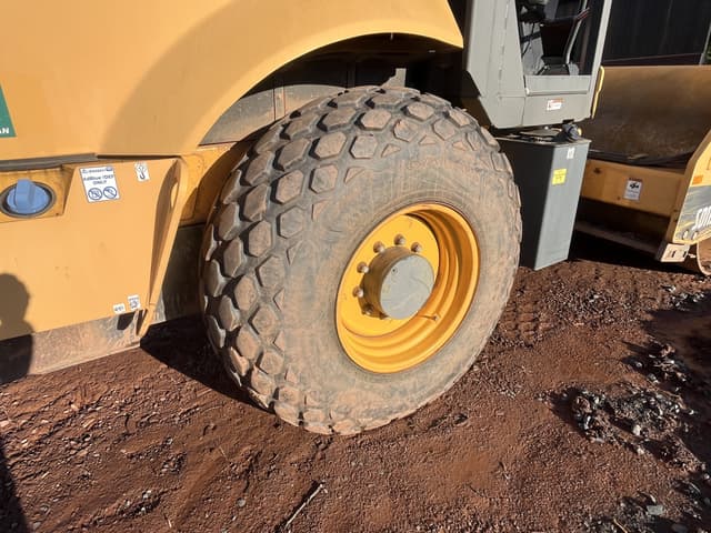 Image of Volvo SD115B equipment image 1