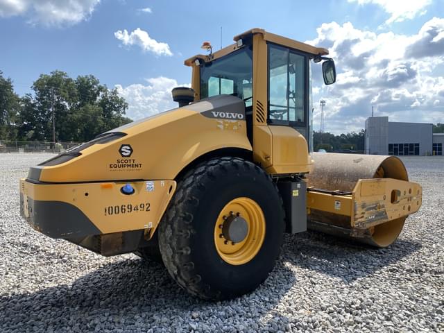 Image of Volvo SD115B equipment image 2