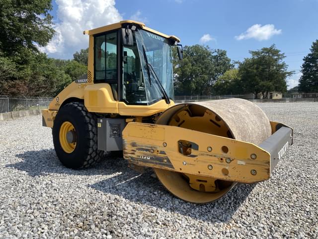 Image of Volvo SD115B equipment image 3