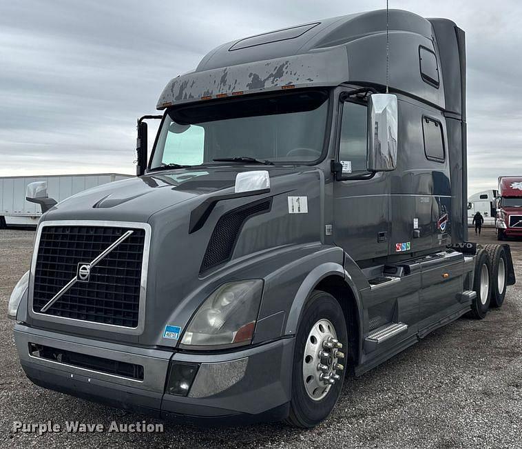 Image of Volvo VN Primary image