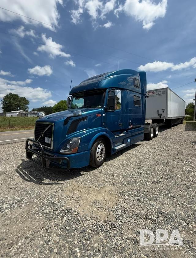 Image of Volvo VNL780 equipment image 4