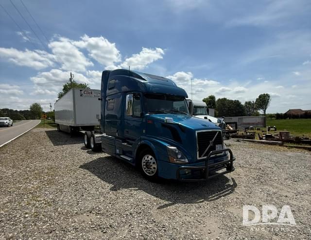 Image of Volvo VNL780 equipment image 3