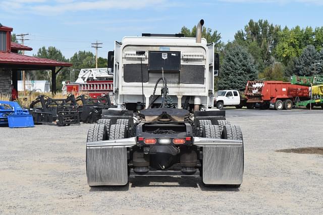 Image of Volvo VNL equipment image 3