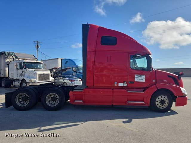 Image of Volvo VNL equipment image 3