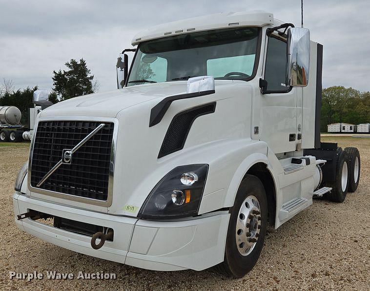 Image of Volvo VNL Primary image