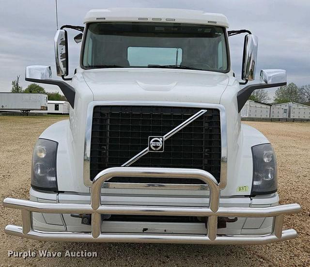 Image of Volvo VNL equipment image 1