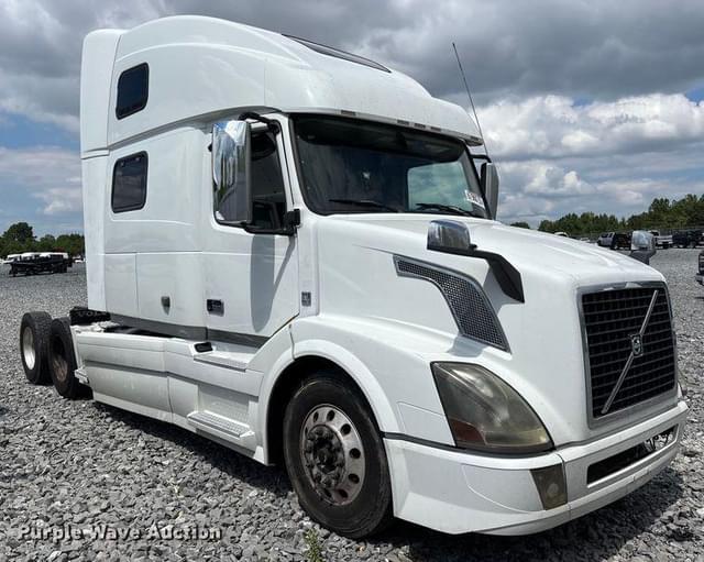 Image of Volvo VNL equipment image 2