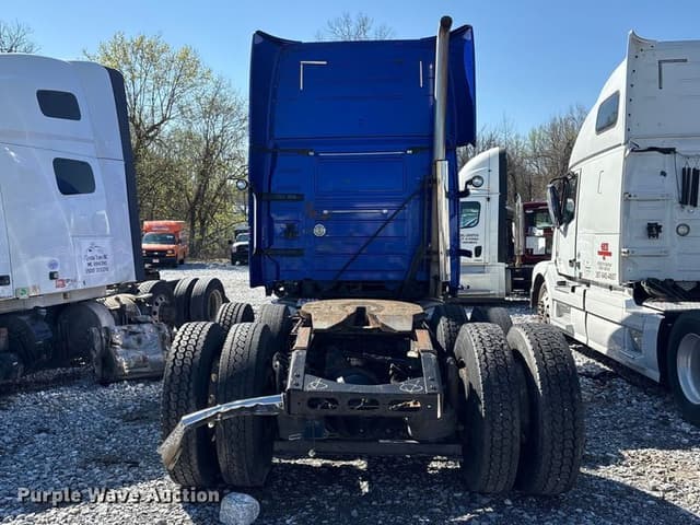 Image of Volvo VNL equipment image 4
