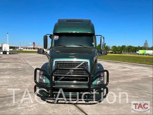 Image of Volvo VNL equipment image 2