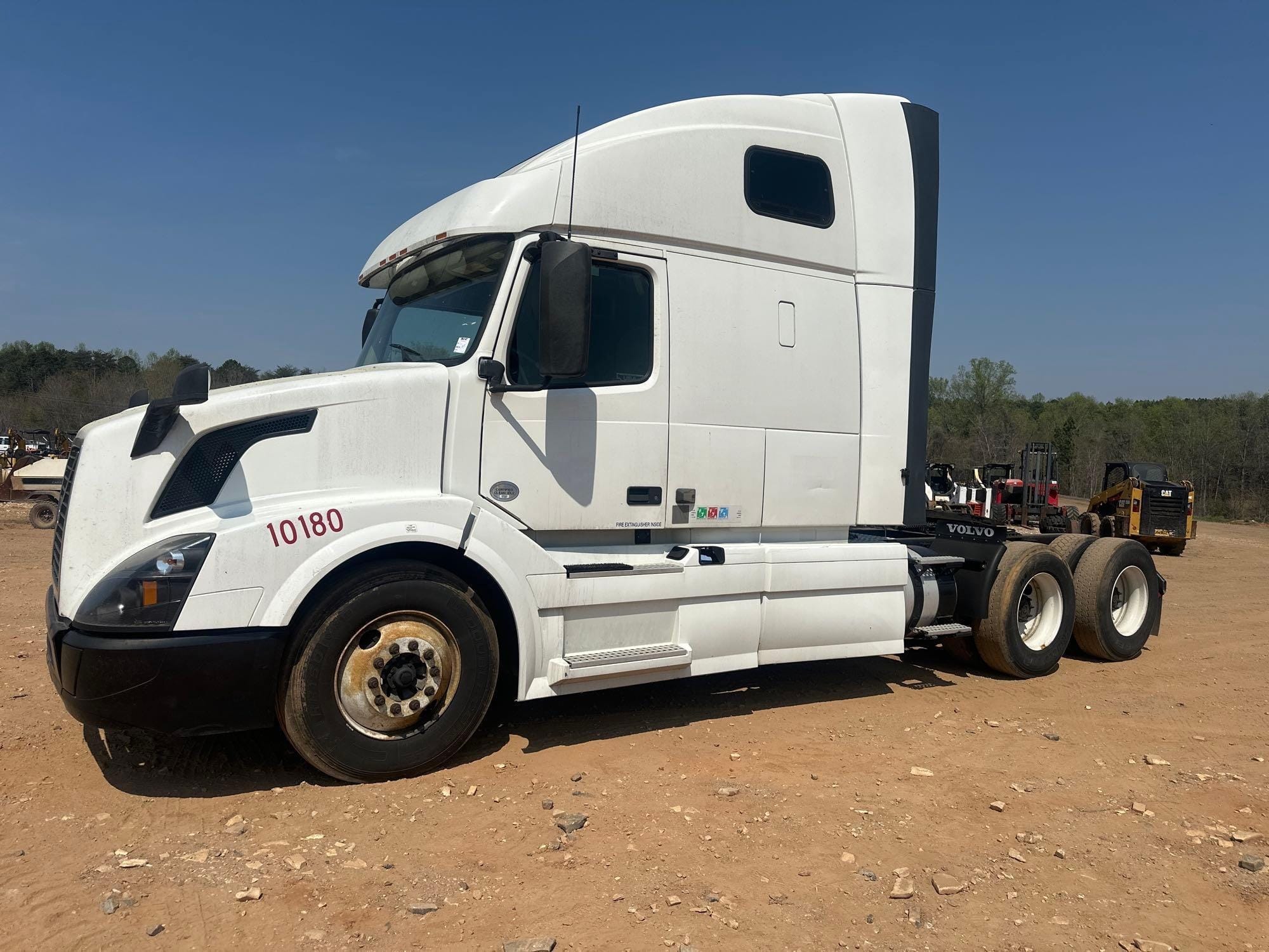 2017 Volvo VNL Equipment Image0