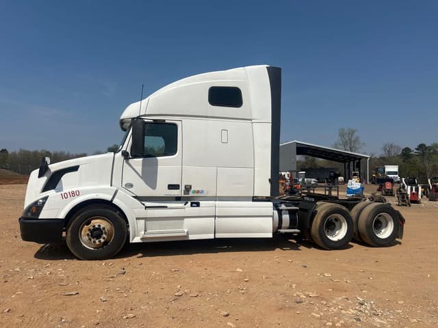 Image of Volvo VNL equipment image 1