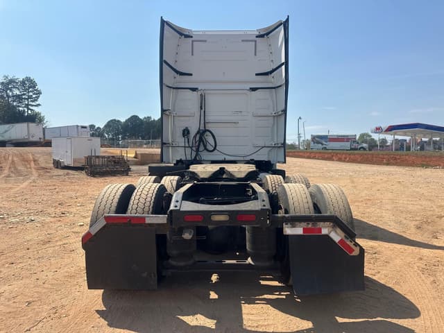 Image of Volvo VNL equipment image 4