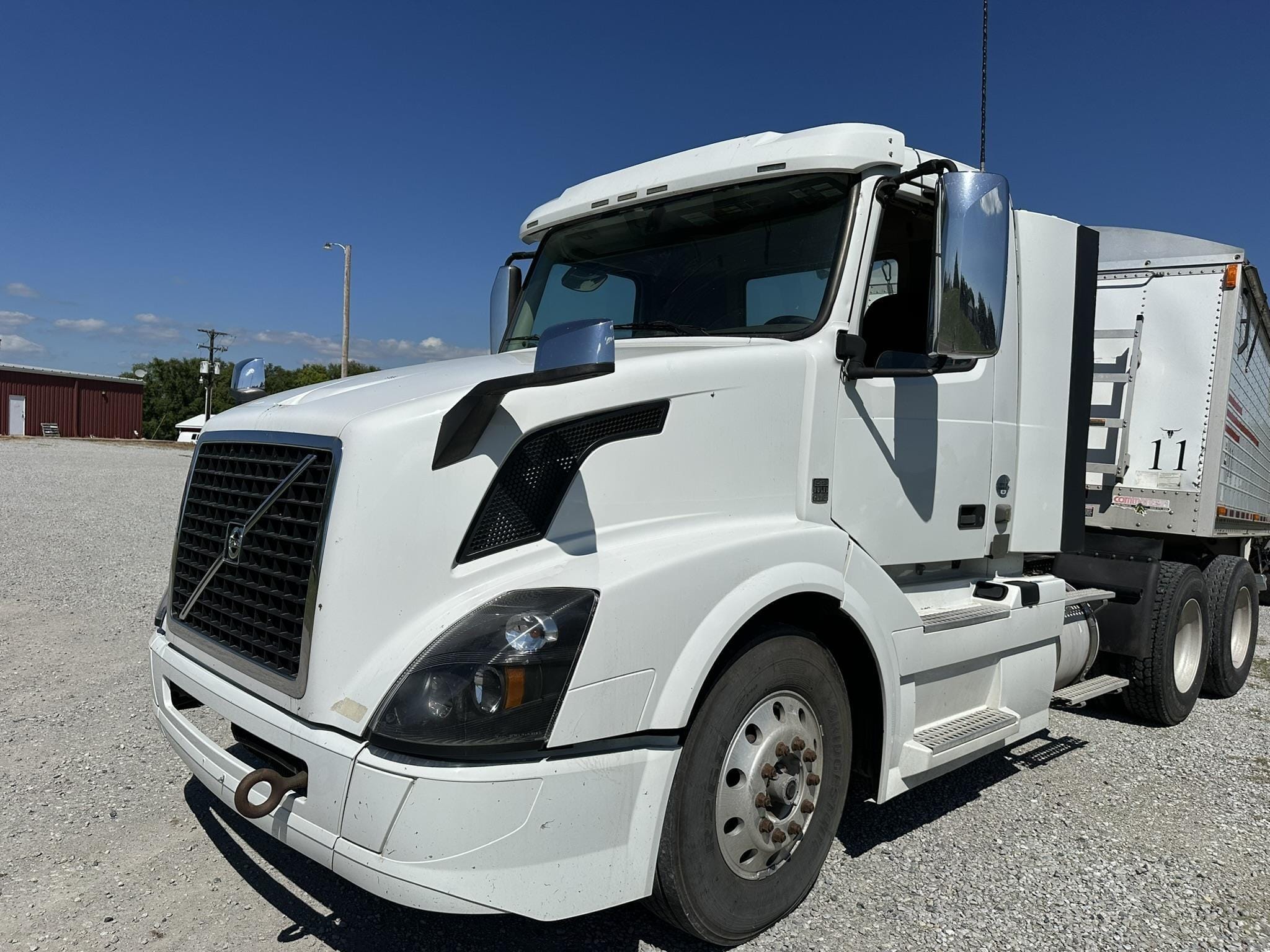 2017 Volvo VNL62T300 Equipment Image0