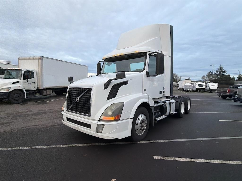 2017 Volvo VNL64T300 Equipment Image0