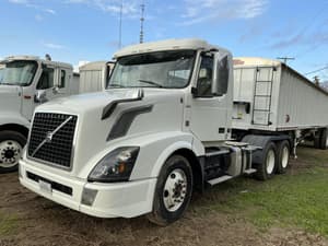 2017 Volvo VNL64T300 Image