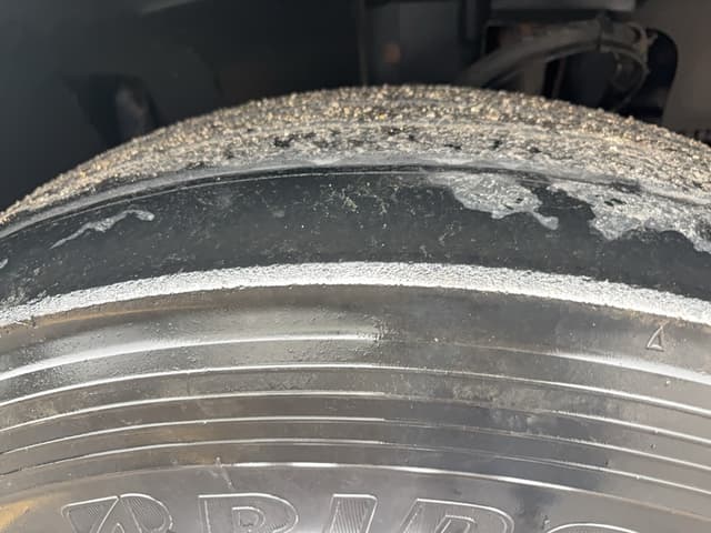 Image of Volvo VNM equipment image 4