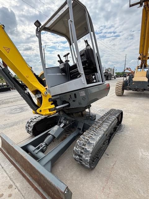 Image of Wacker Neuson EZ38 equipment image 2