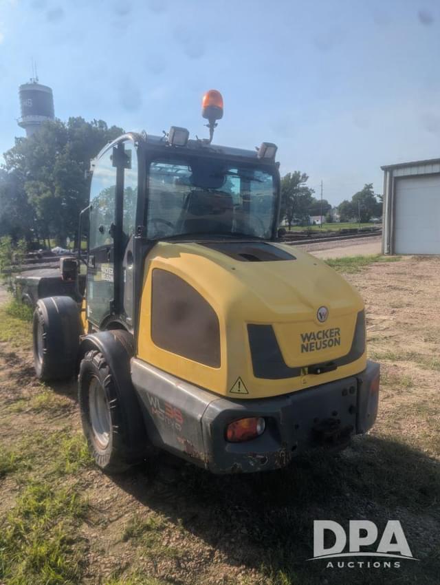 Image of Wacker Neuson WL38 equipment image 3
